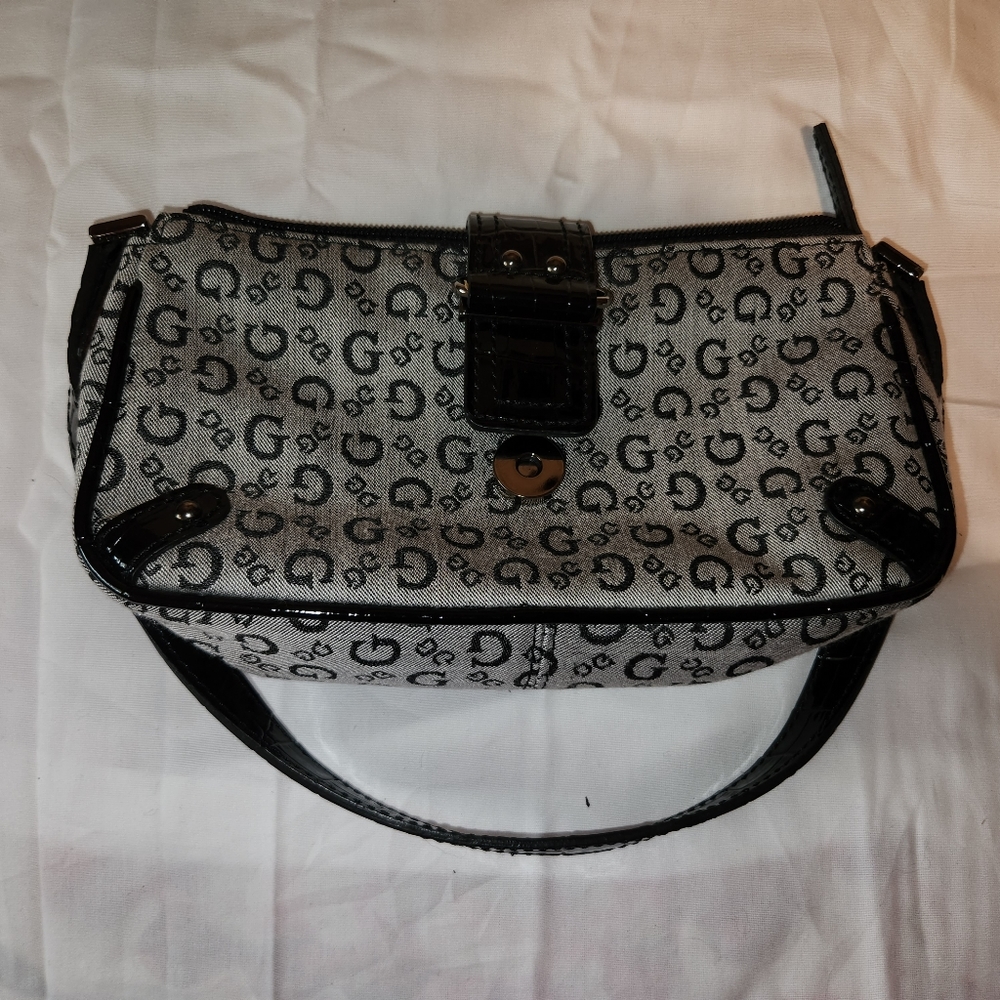 Guess mini